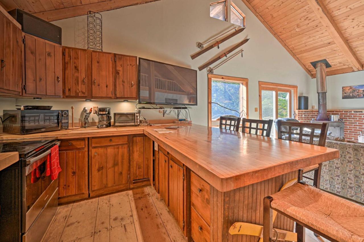 Remote Cabin With Fire Pit 3 Miles To Stowe Mtn! Экстерьер фото