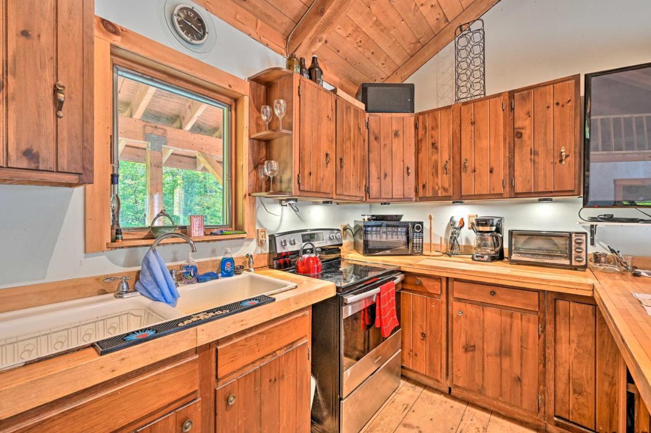Remote Cabin With Fire Pit 3 Miles To Stowe Mtn! Экстерьер фото