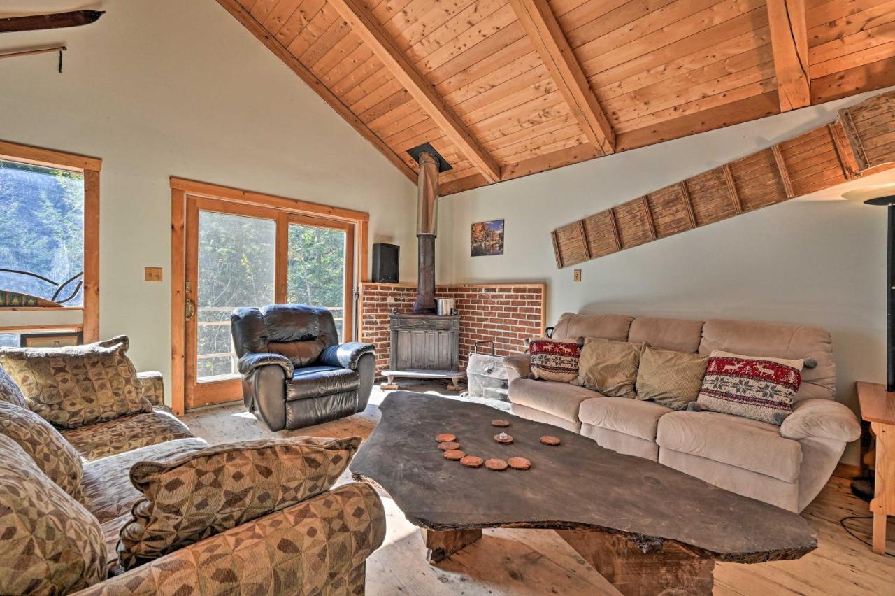Remote Cabin With Fire Pit 3 Miles To Stowe Mtn! Экстерьер фото