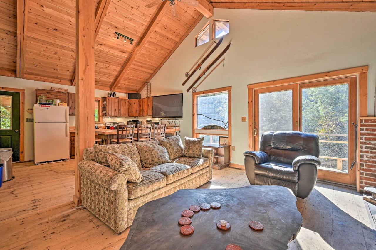 Remote Cabin With Fire Pit 3 Miles To Stowe Mtn! Экстерьер фото