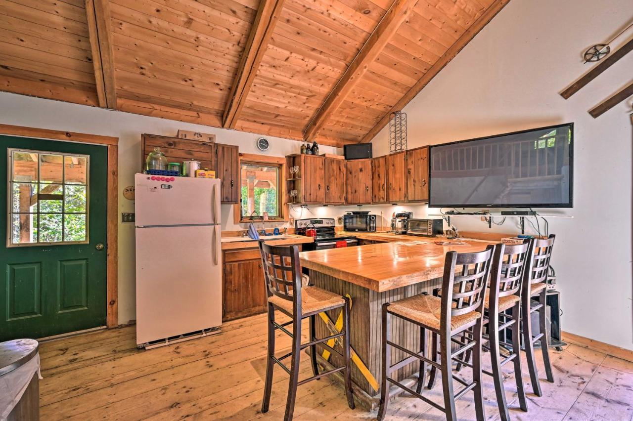 Remote Cabin With Fire Pit 3 Miles To Stowe Mtn! Экстерьер фото