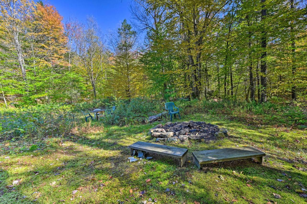 Remote Cabin With Fire Pit 3 Miles To Stowe Mtn! Экстерьер фото